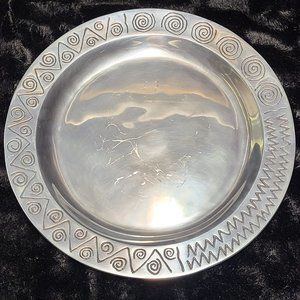 Wilton Armetale Pewter Serving Platter in Reggae